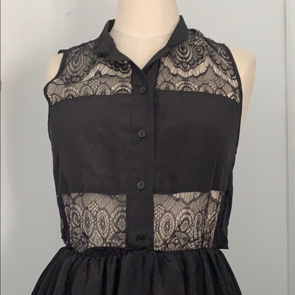 Black Dress With Lace Detailing and Back Cutout - Picture 2 of 5